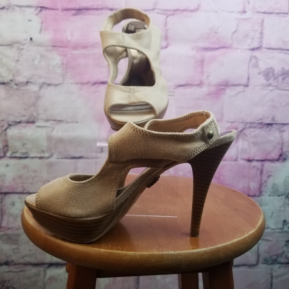 Vera Wang Pink Stiletto Heels Size 6.5